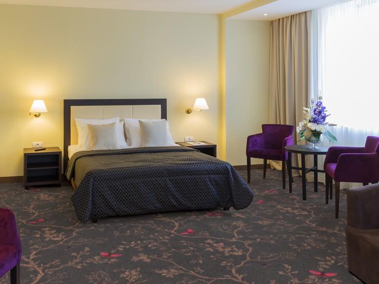 8/50155 - Timorous Beasties Collection by Brintons carpet in bedroom-test